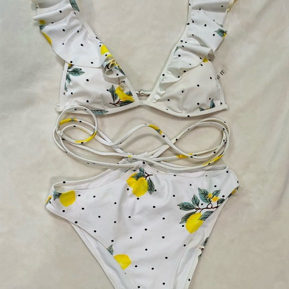 Lemon Print Ruffle Strap Bikini Set Med/Sm - Picture 7 of 7
